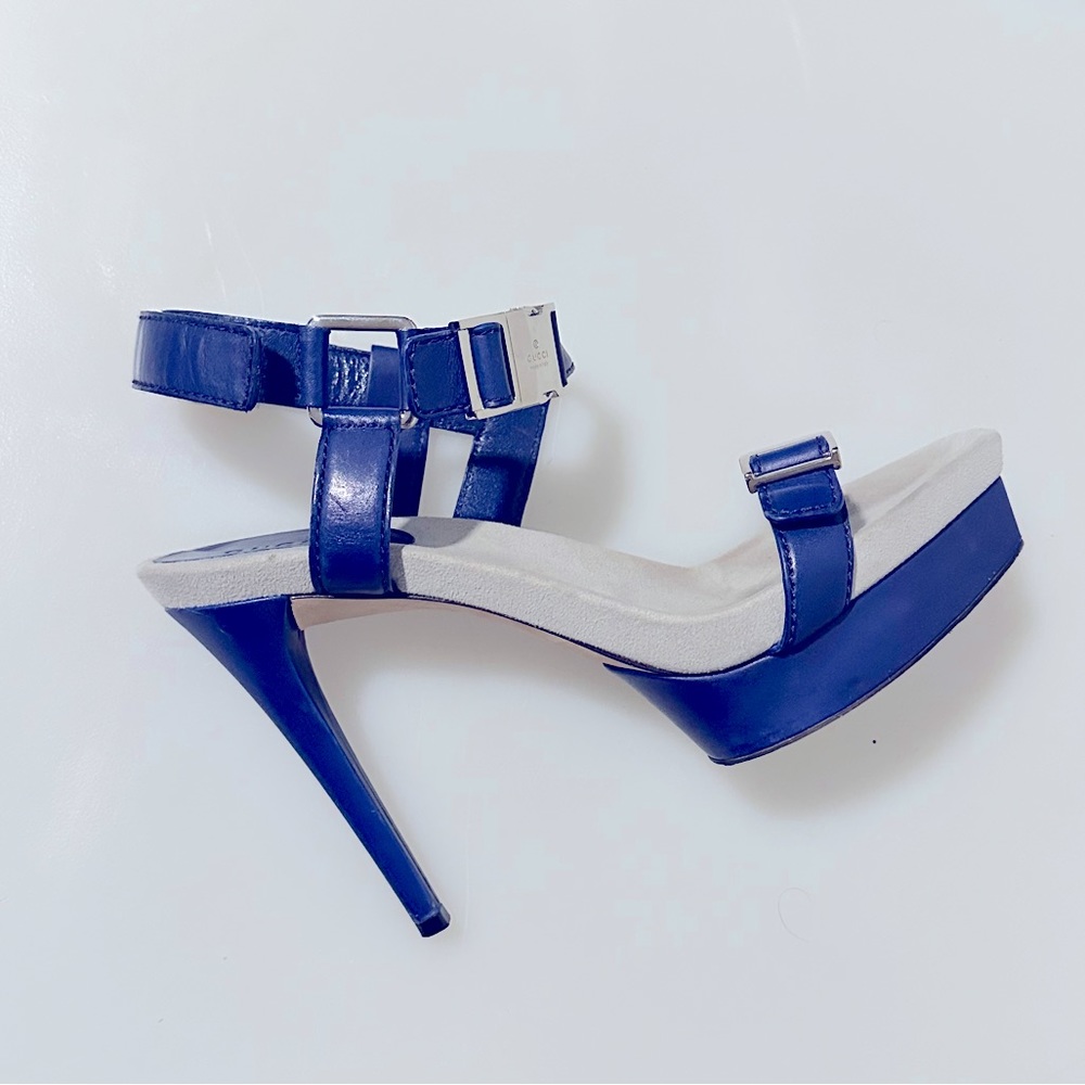 Authentic Gucci Platform Sandal
39
Original box & dustbag
